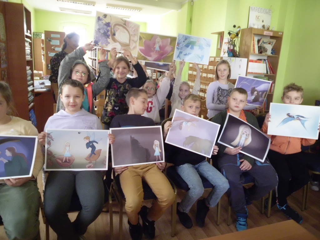 Japońskie i duńskie sztuki w bibliotece 