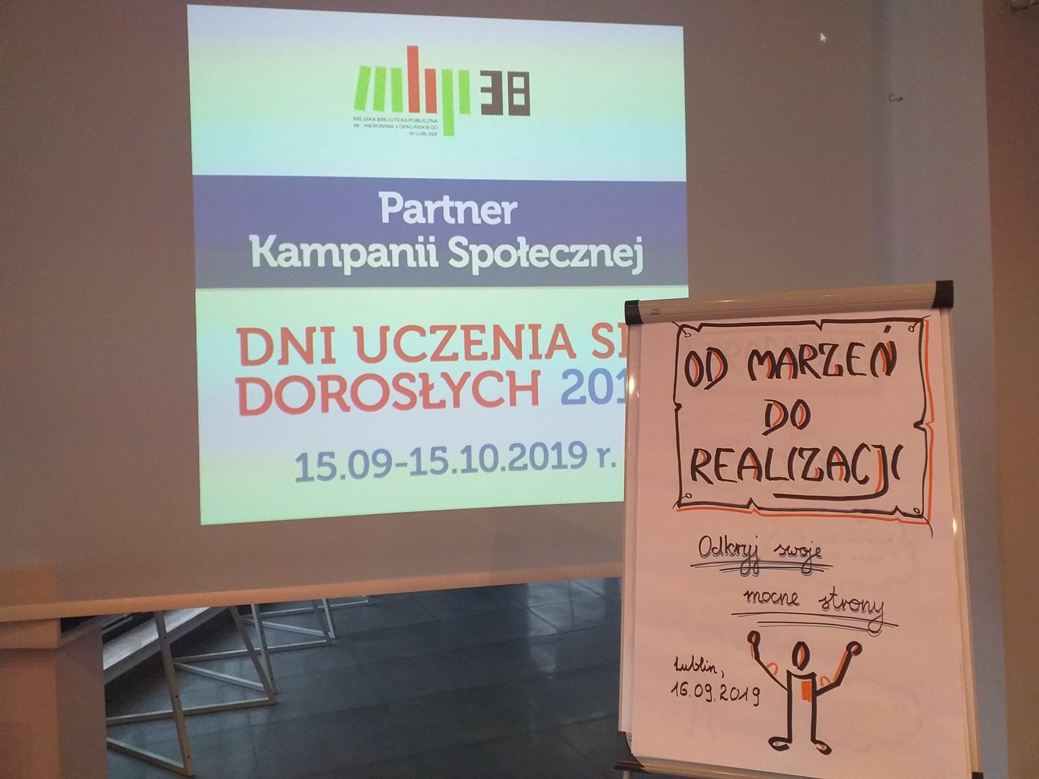 Edukacja dorosłych w bibliotece - twardy orzech do zgryzienia